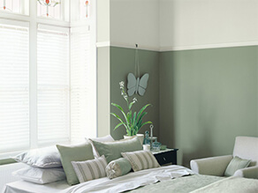 Bedroom idea in various shades of green